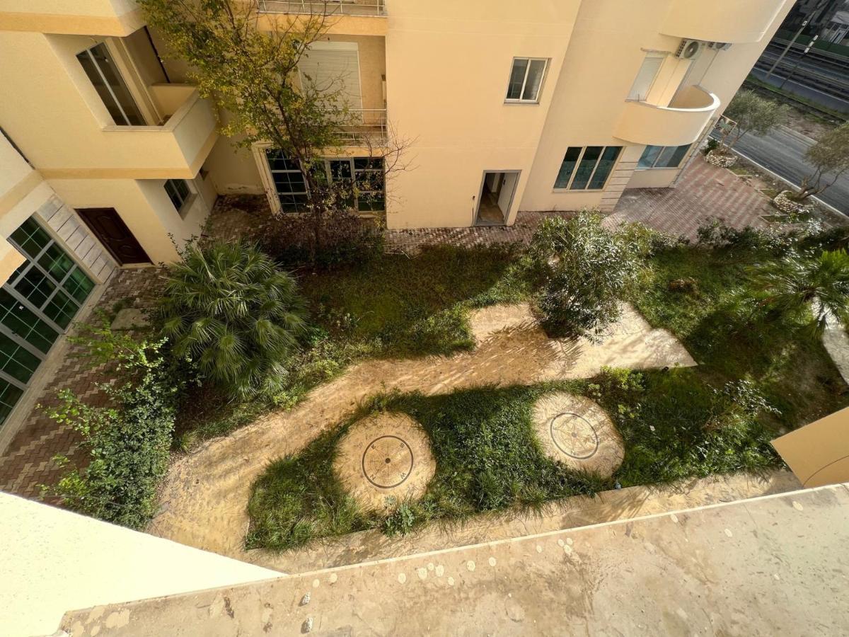 Mire Apartment Durres Exterior photo